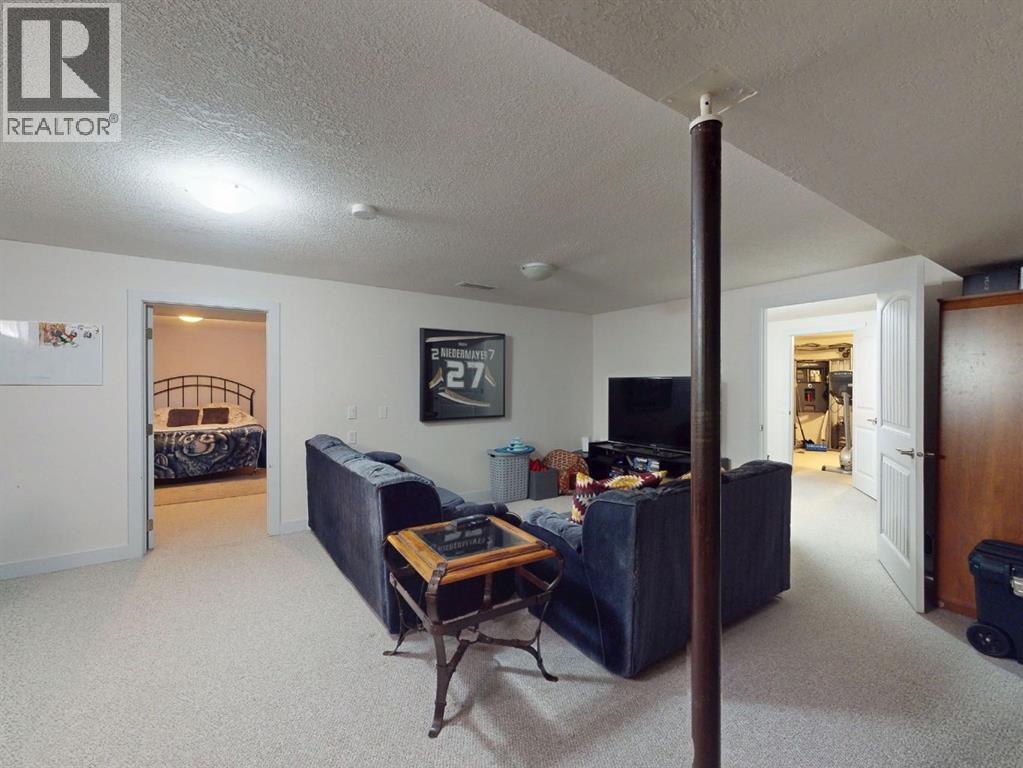 5839 Dalkeith Hill NW - 45