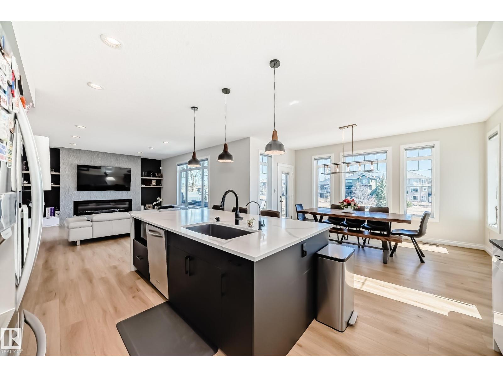 3230 WHITELAW DR NW NW - 10