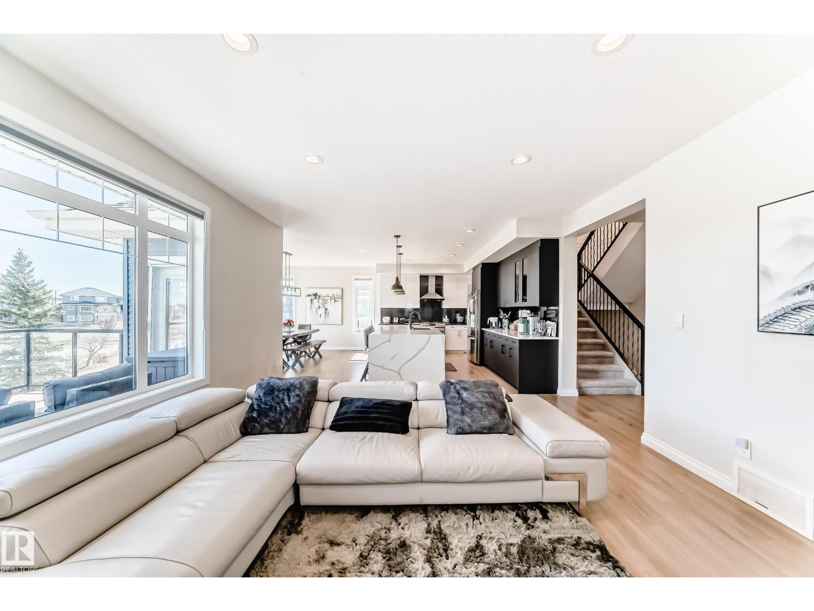 3230 WHITELAW DR NW NW - 21
