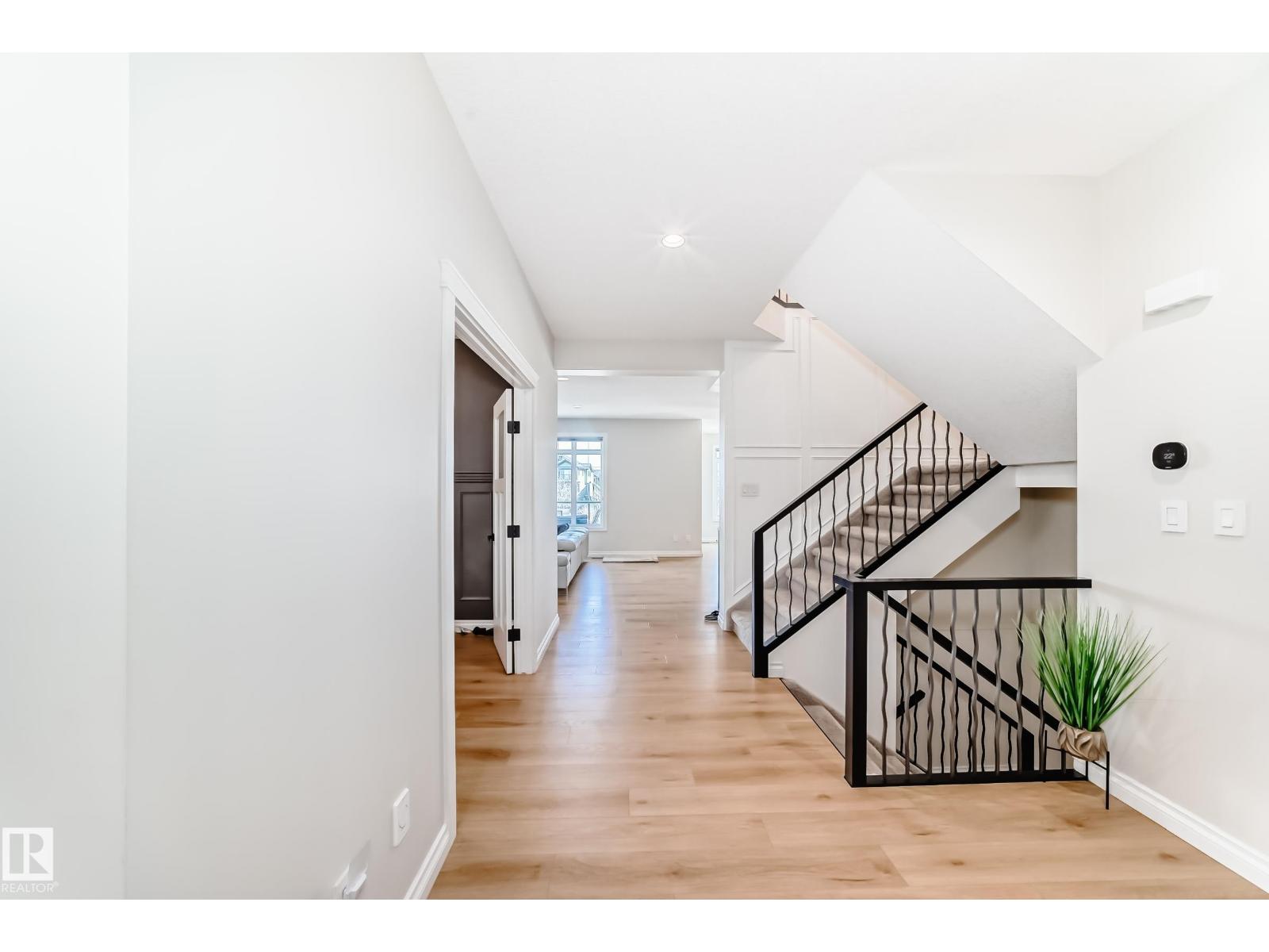 3230 WHITELAW DR NW NW - 24