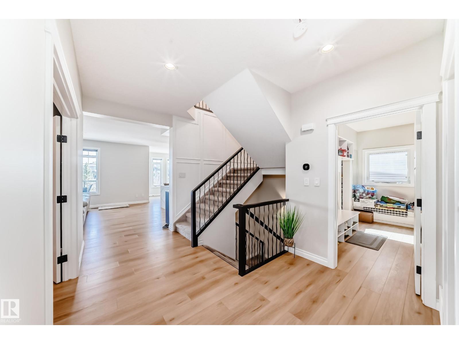 3230 WHITELAW DR NW NW - 31