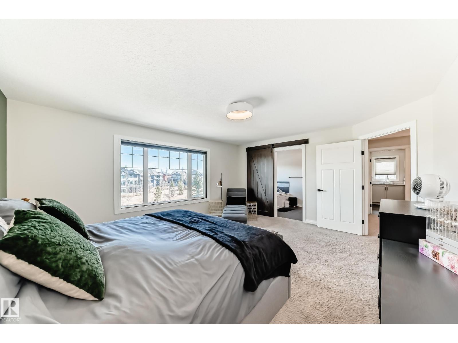3230 WHITELAW DR NW NW - 33