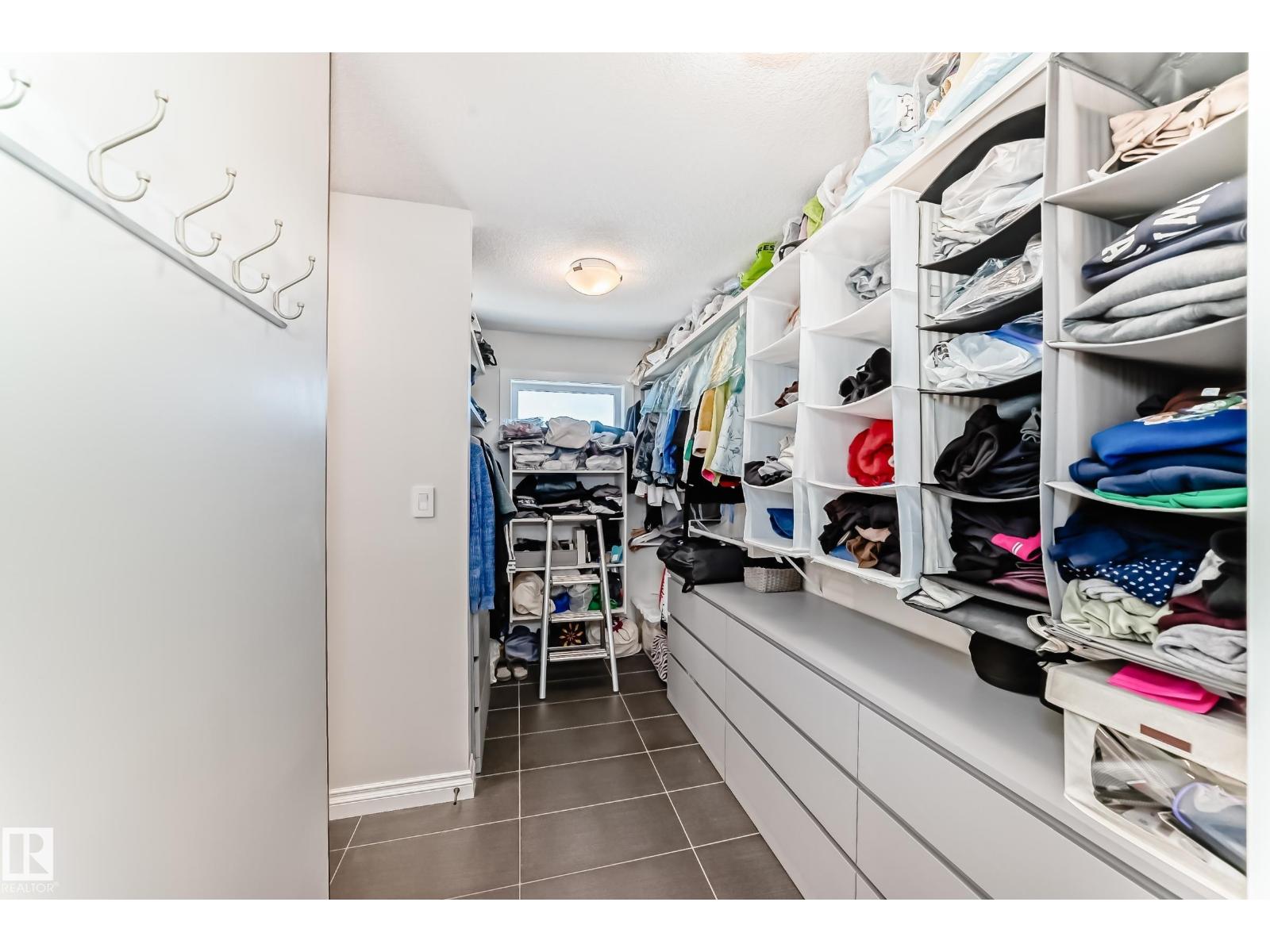 3230 WHITELAW DR NW NW - 37