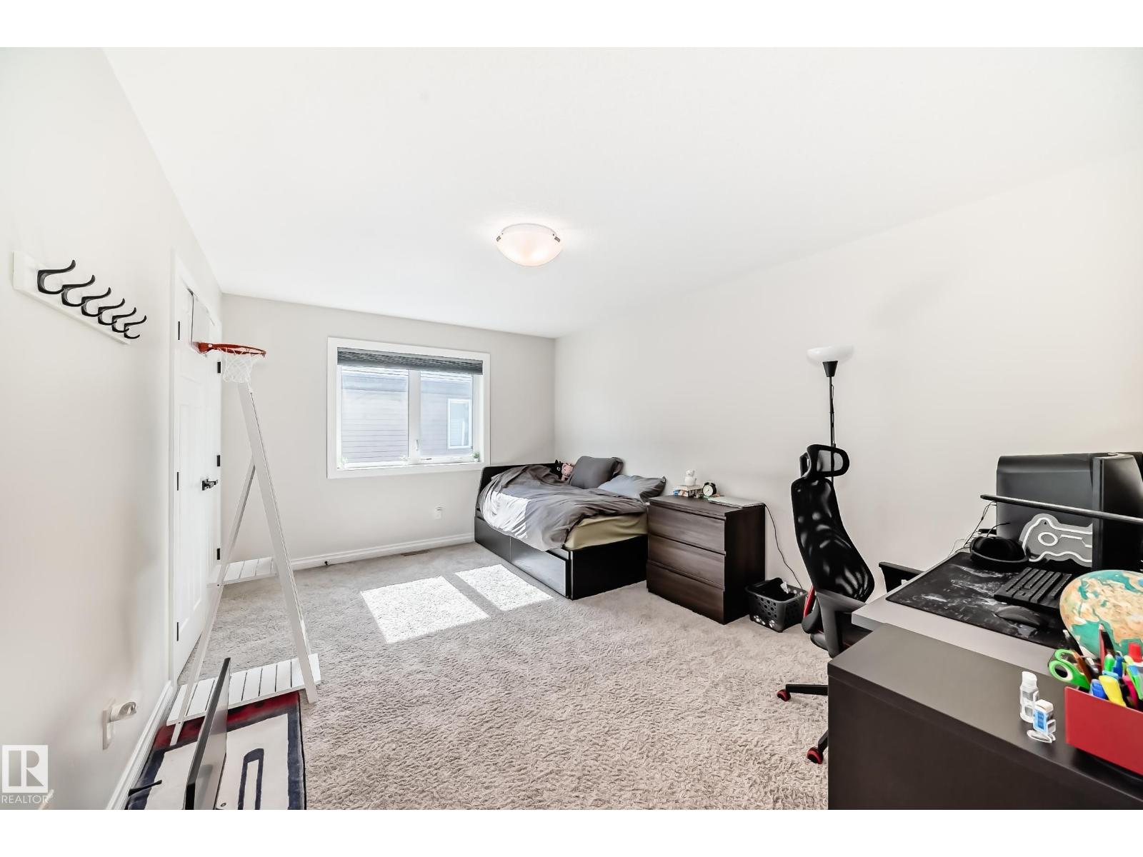 3230 WHITELAW DR NW NW - 38