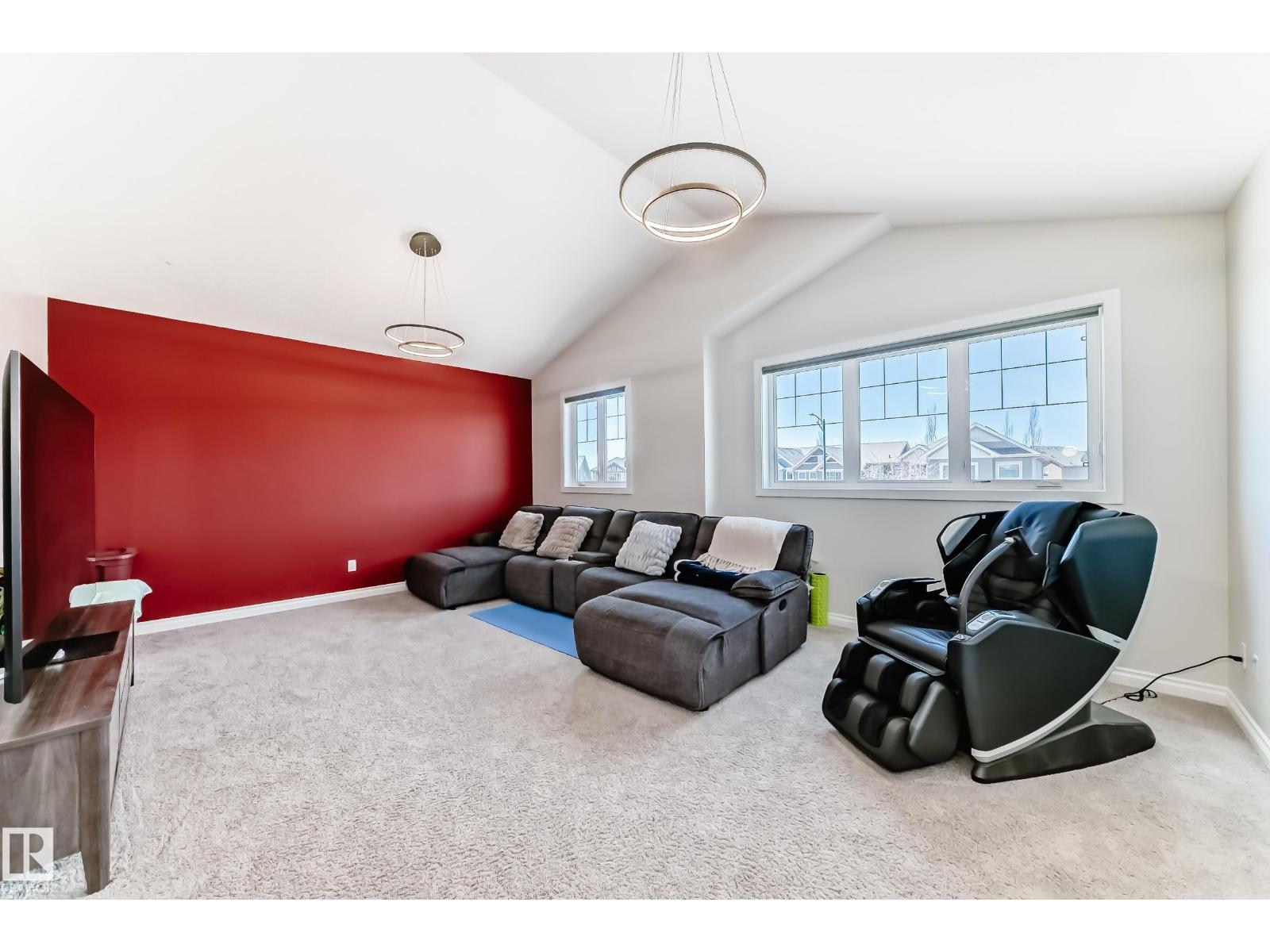 3230 WHITELAW DR NW NW - 42