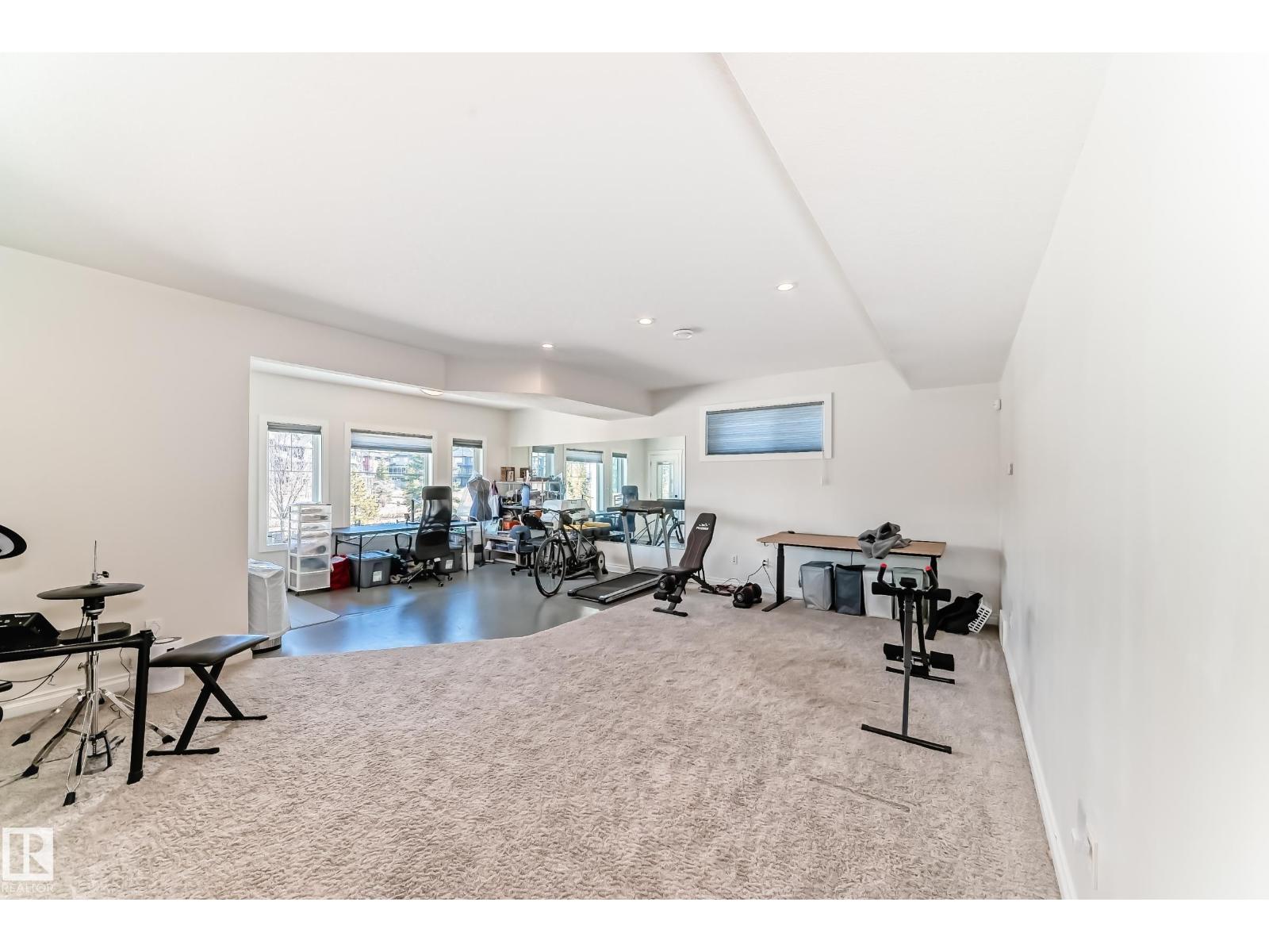 3230 WHITELAW DR NW NW - 53