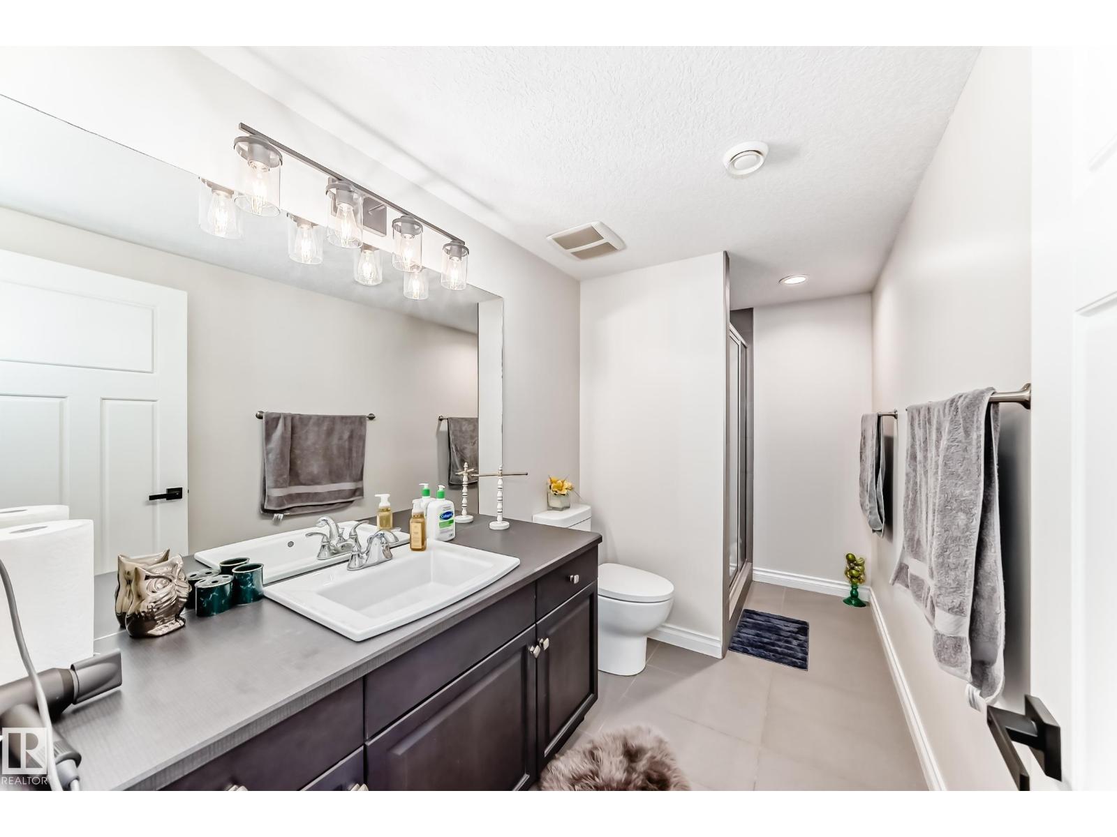3230 WHITELAW DR NW NW - 60