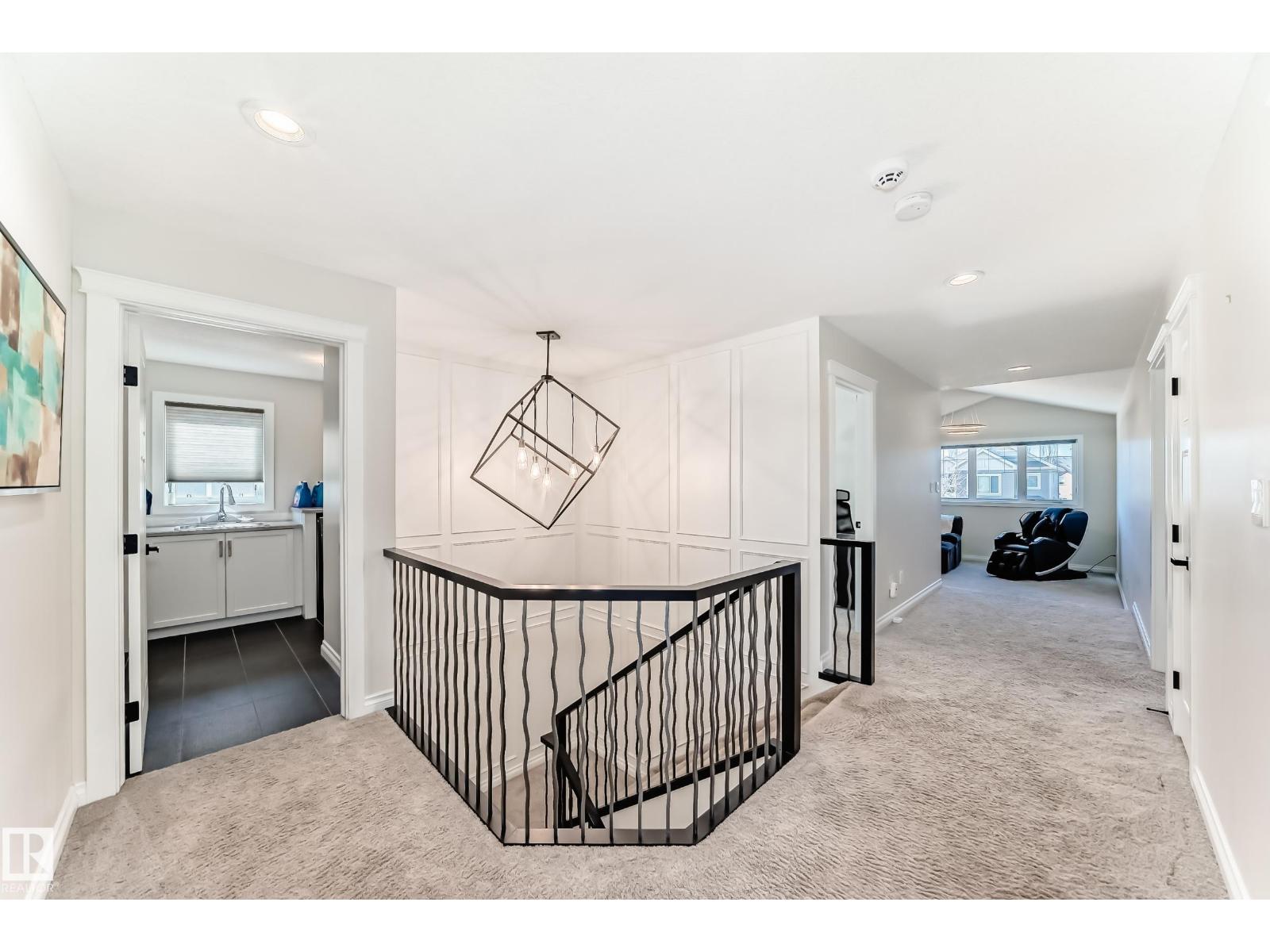 3230 WHITELAW DR NW NW - 47