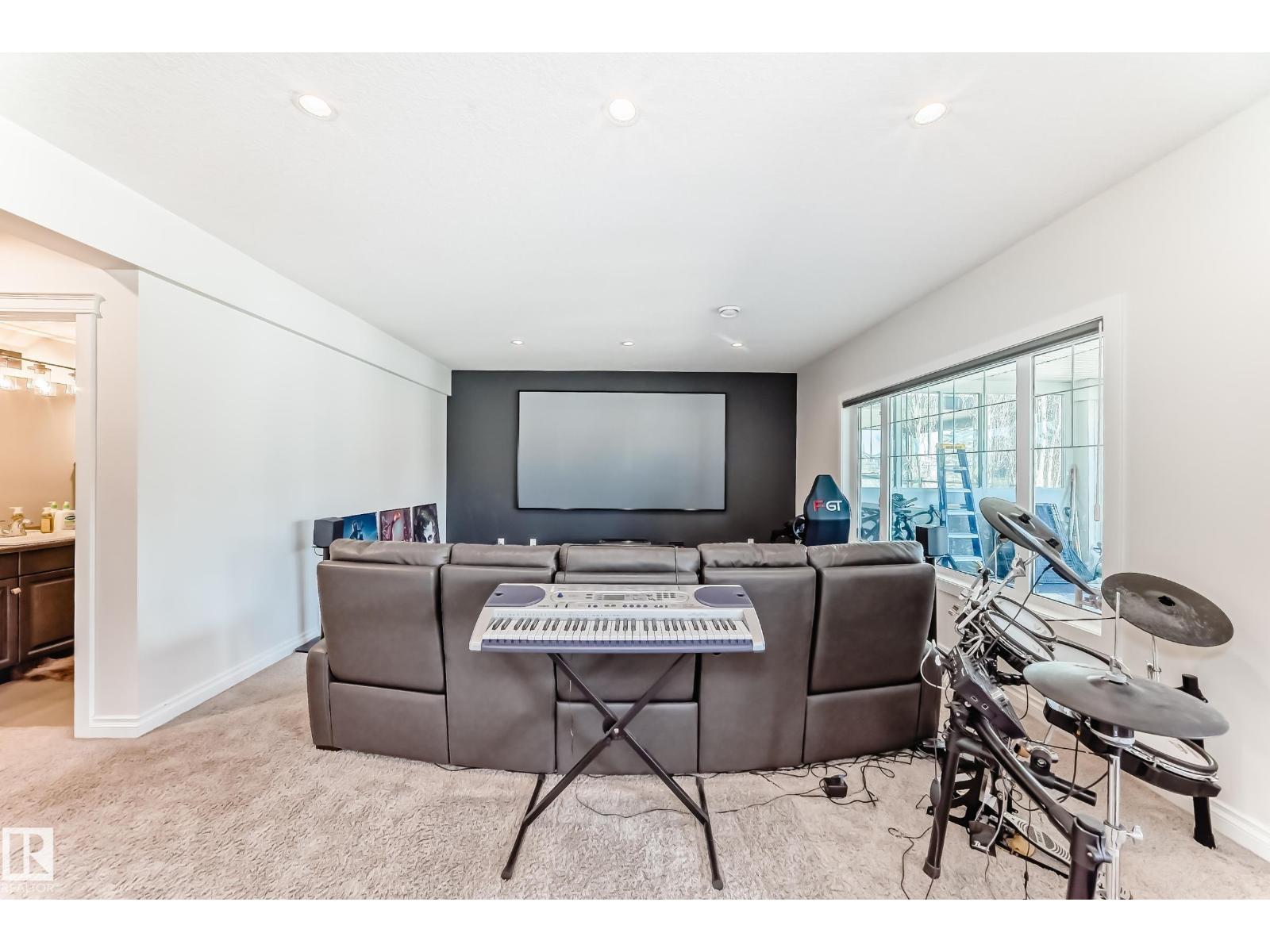 3230 WHITELAW DR NW NW - 49