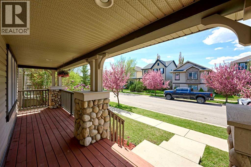 383 Prestwick Close SE - 4
