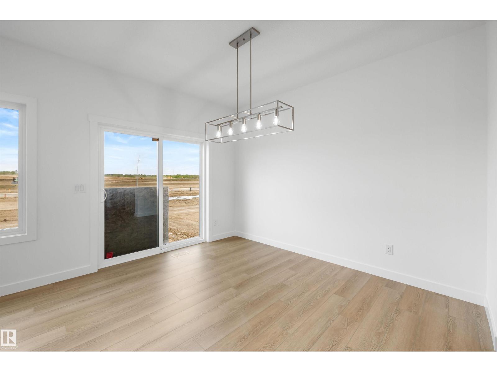 528 176 AV NE - 15