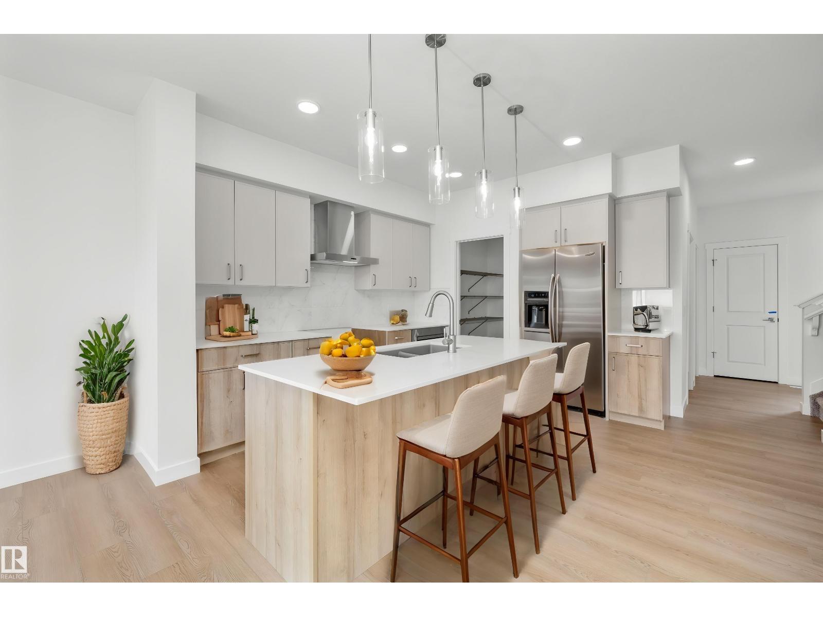 528 176 AV NE - 11