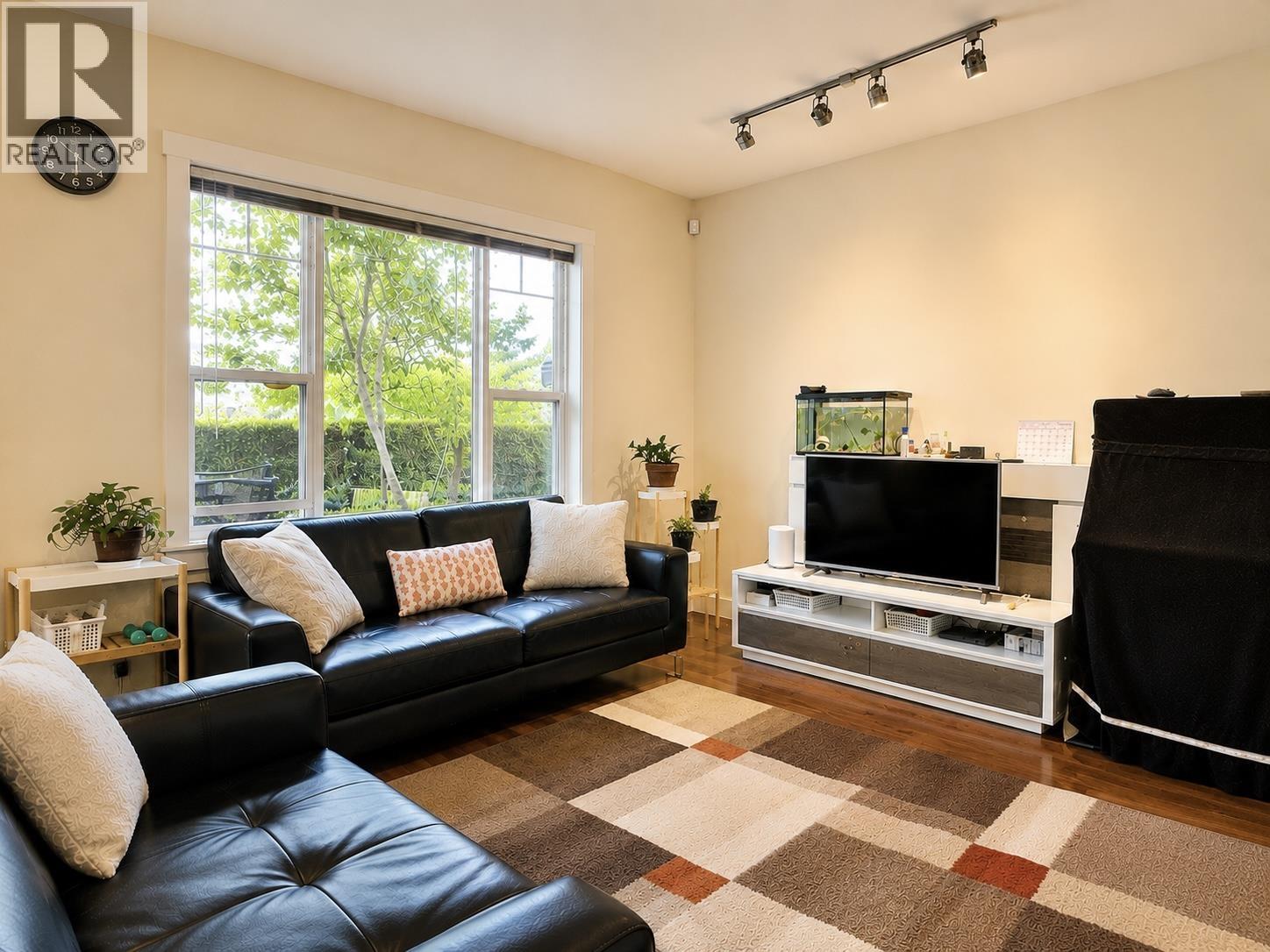 5 9699 SILLS Avenue - photo 2