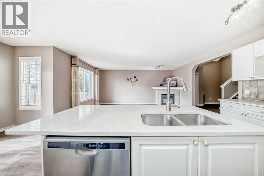 9 Somerside Crescent SW - 11
