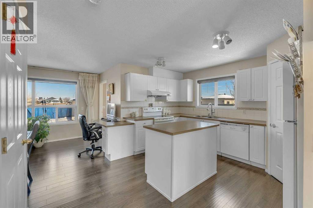 92 Taradale Drive NE - 17