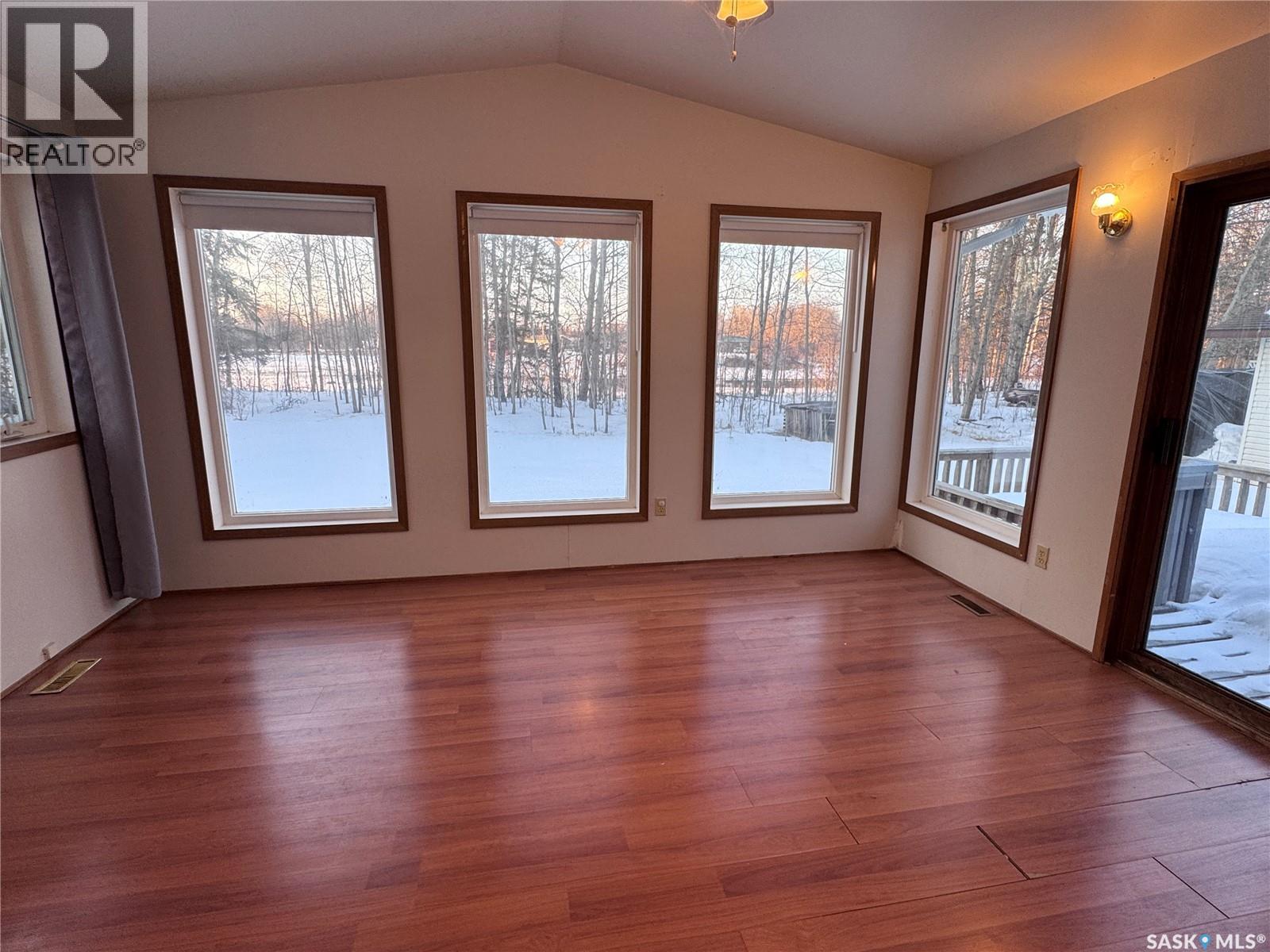 185 Vickers CRESCENT - 16