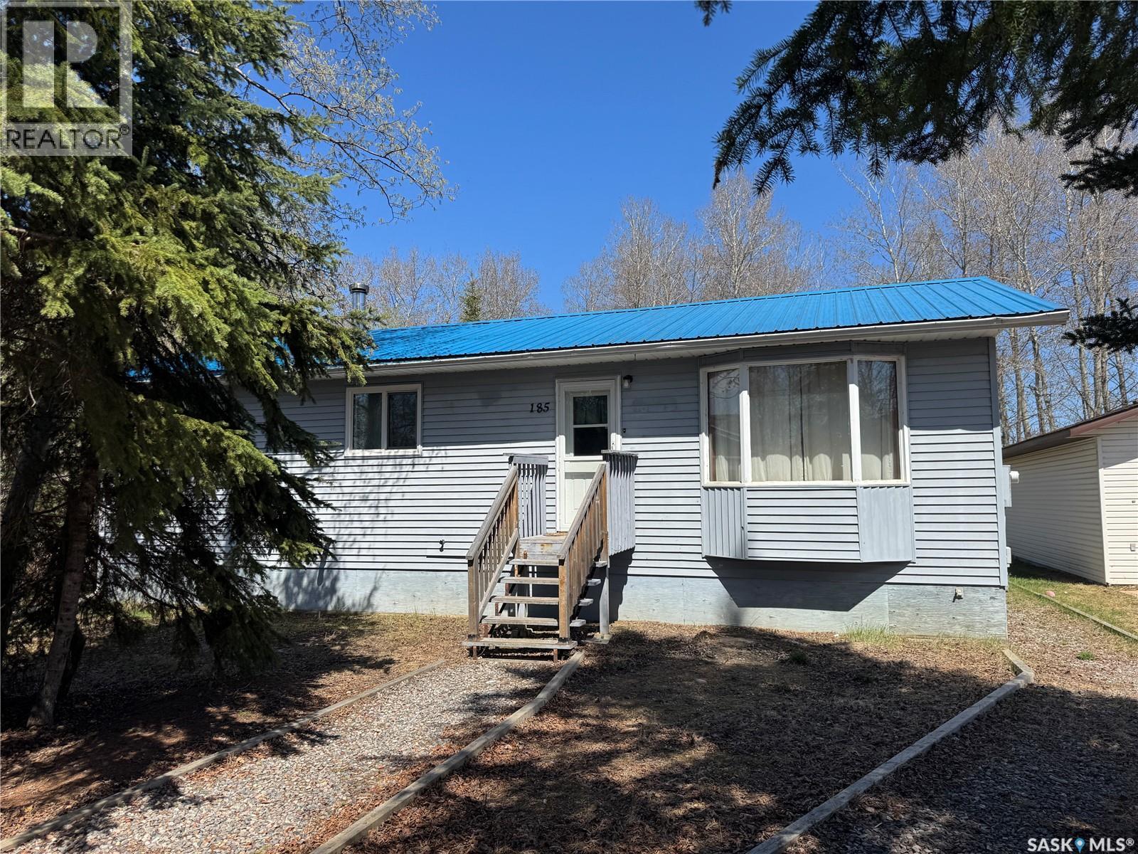 185 Vickers CRESCENT - Image 2