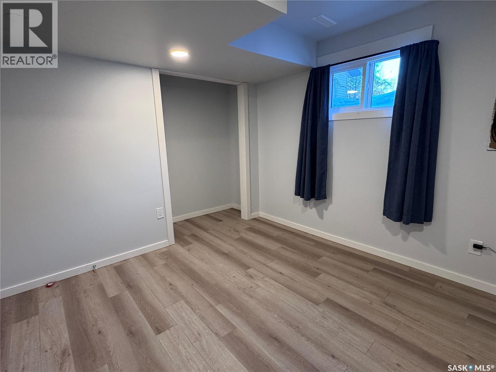 185 Vickers CRESCENT - 33