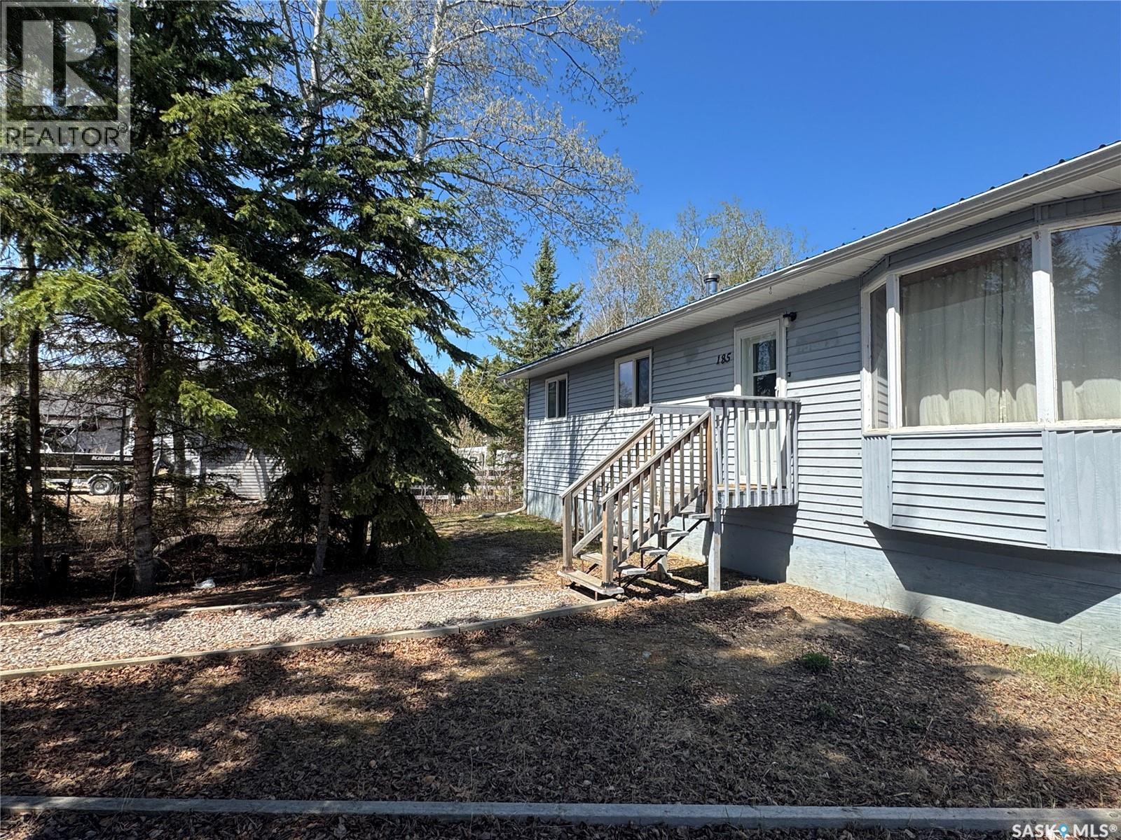 185 Vickers CRESCENT - 39
