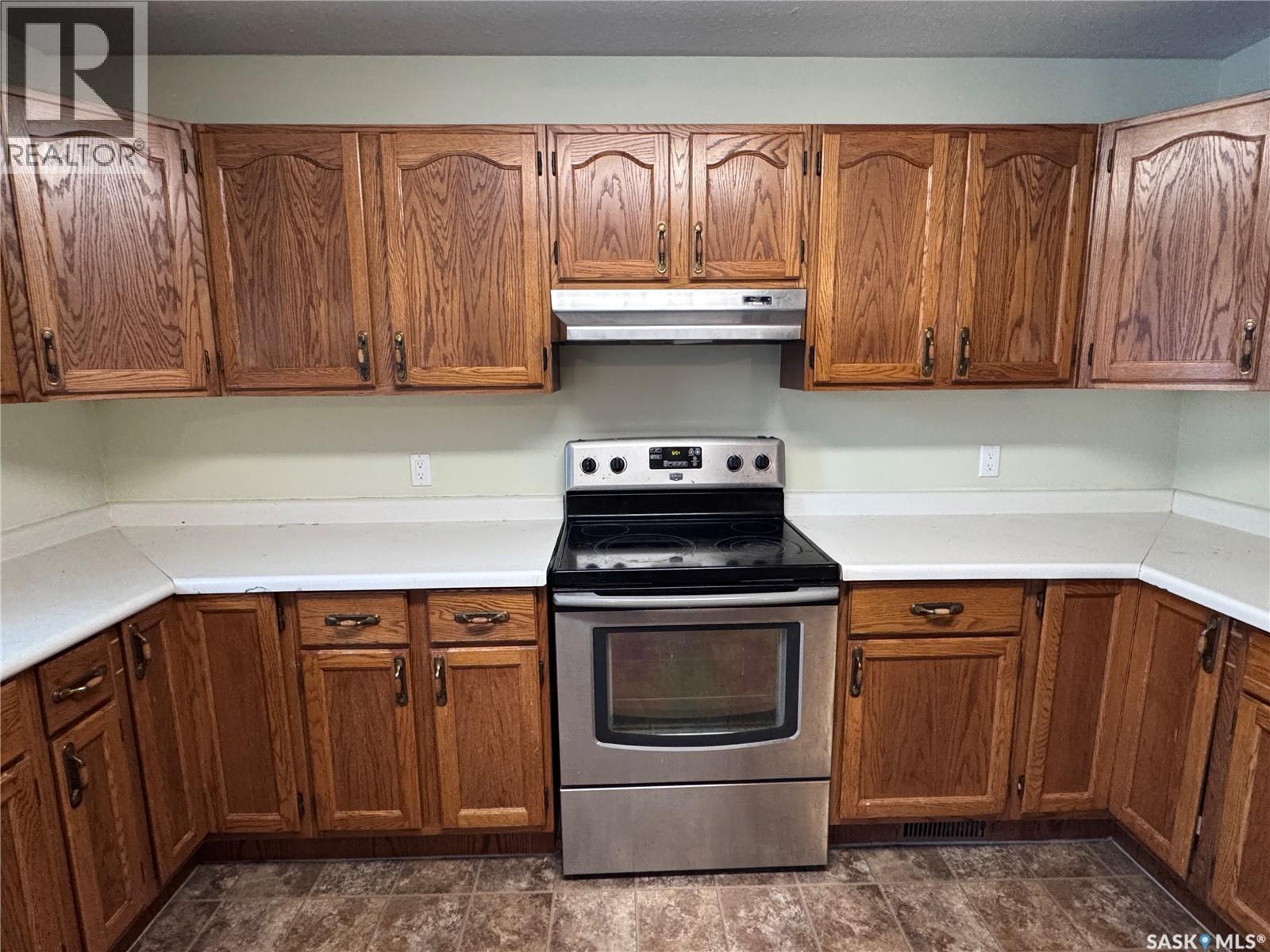 185 Vickers CRESCENT - 7