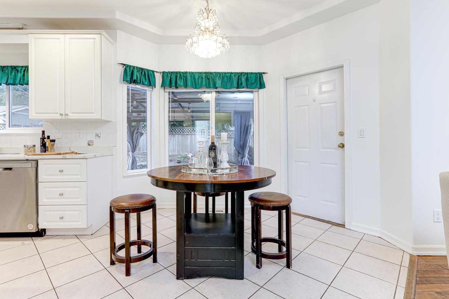 6 Bed, 4 Bath House for Sale in Surrey – 17079 57 AVENUE, Surrey - Image 25