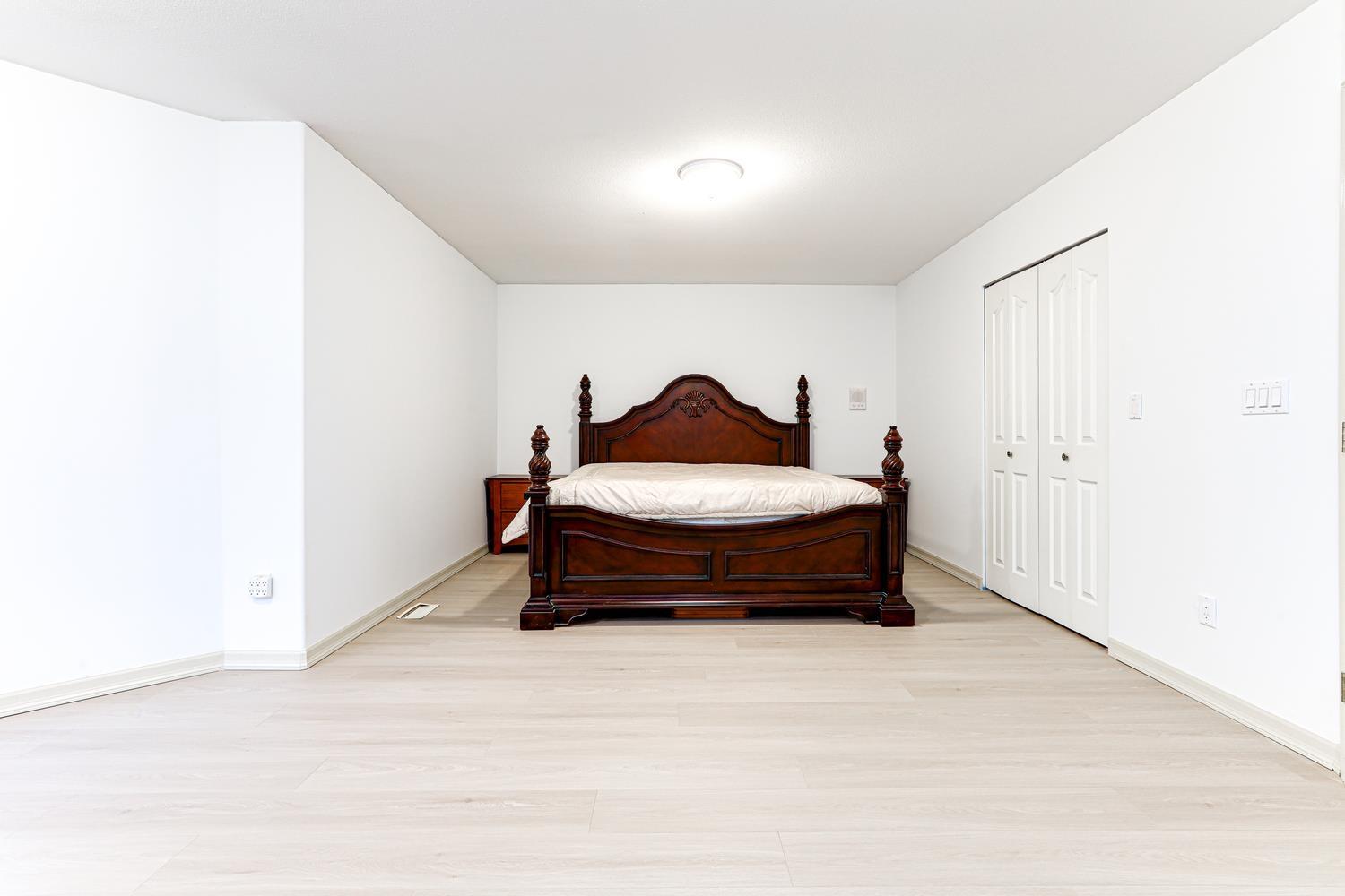 6 Bed, 4 Bath House for Sale in Surrey – 17079 57 AVENUE, Surrey - Image 24