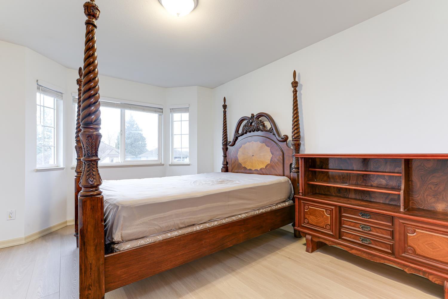 6 Bed, 4 Bath House for Sale in Surrey – 17079 57 AVENUE, Surrey - Image 13