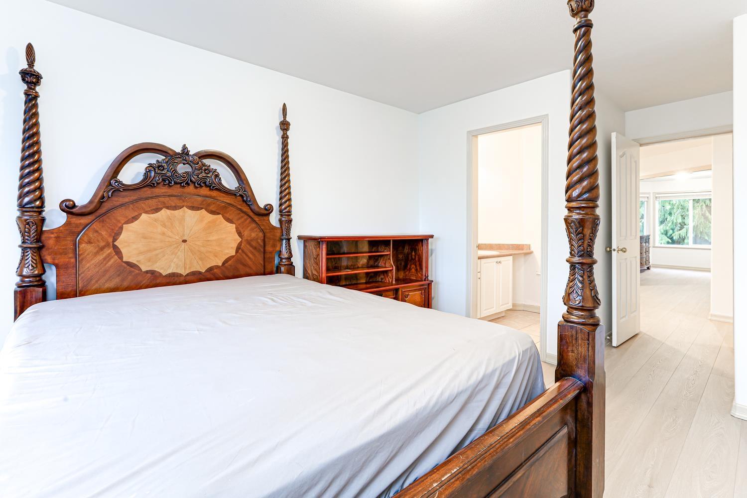 6 Bed, 4 Bath House for Sale in Surrey – 17079 57 AVENUE, Surrey - Image 32