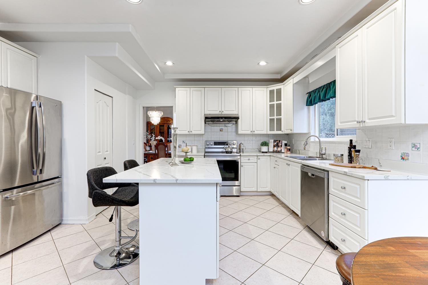 6 Bed, 4 Bath House for Sale in Surrey – 17079 57 AVENUE, Surrey - Image 14