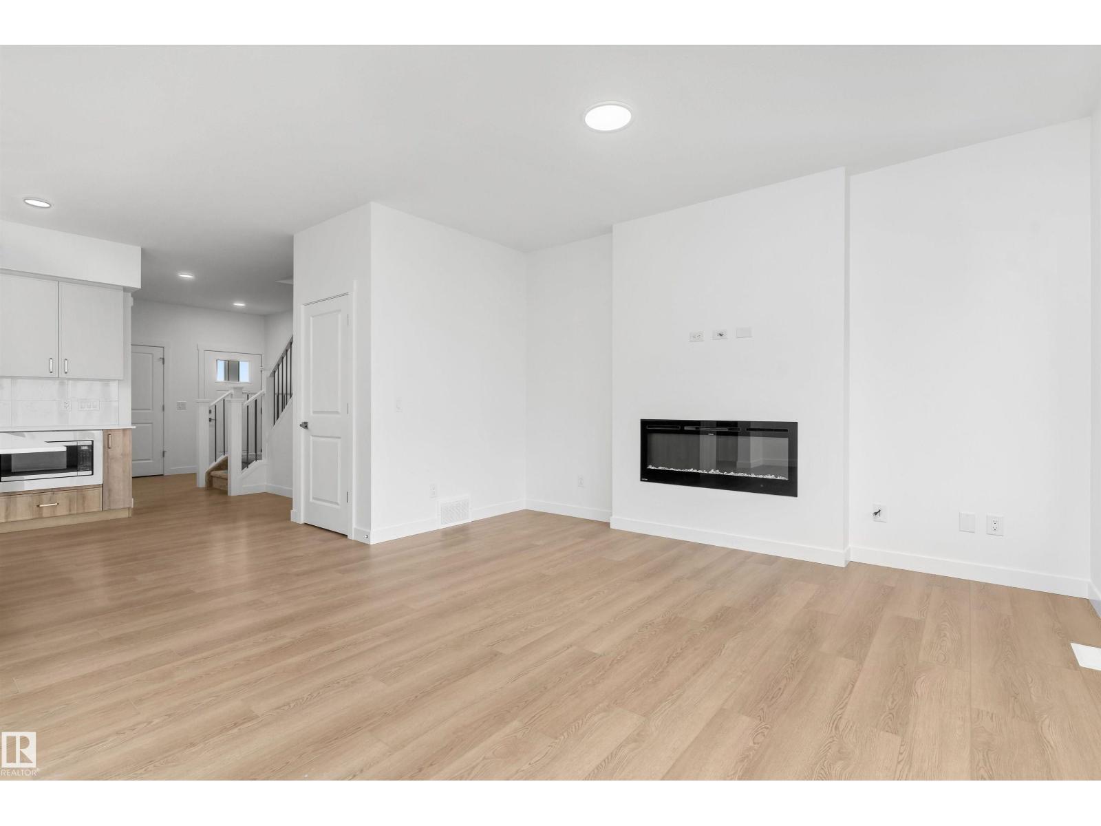 2728 188 ST NW - 10