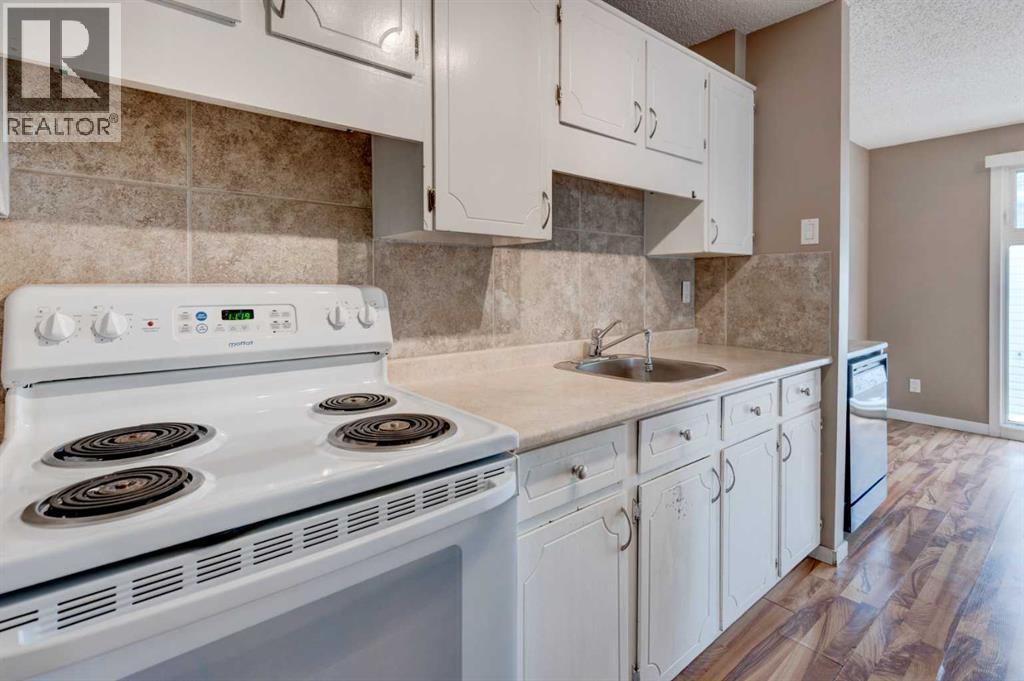 11452 8 Street SW - 10
