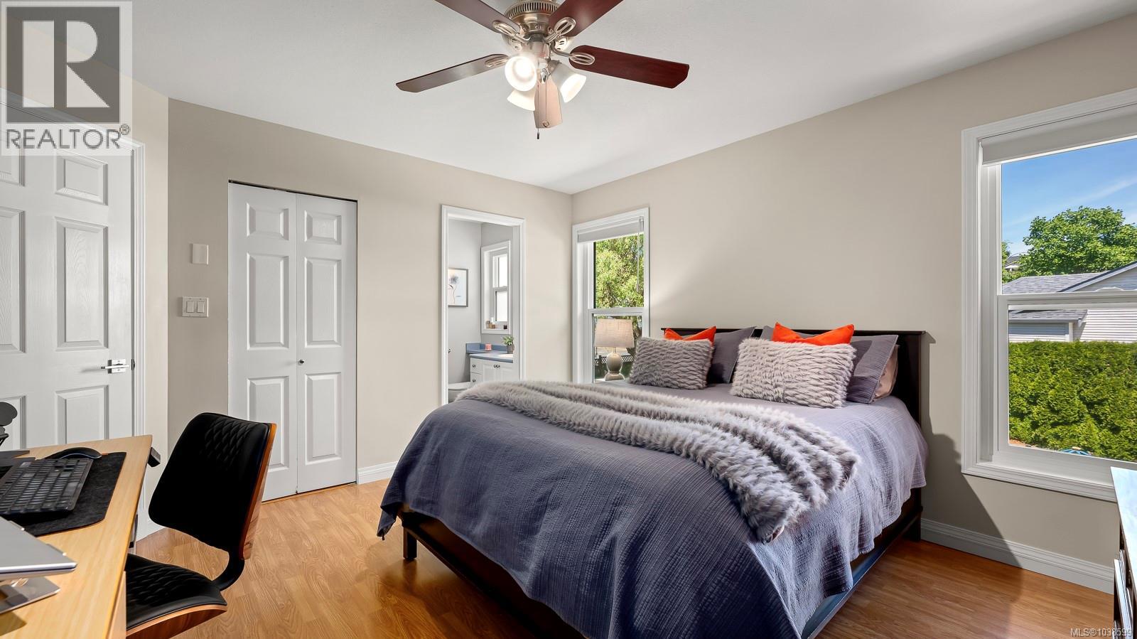 1802 Hawk Dr - 16