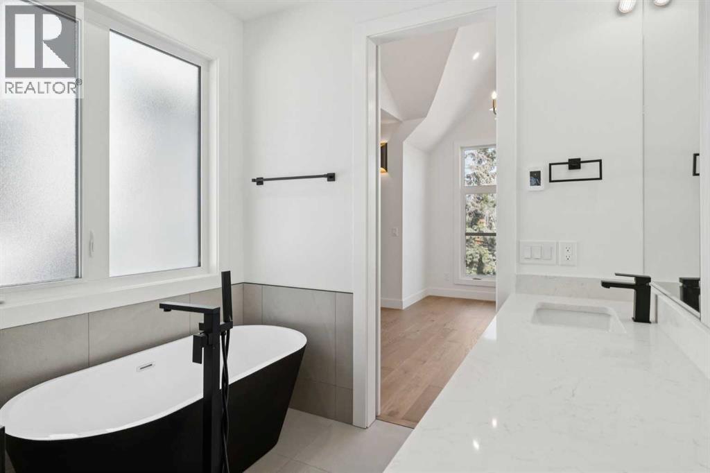 645 36 Street SW - 30