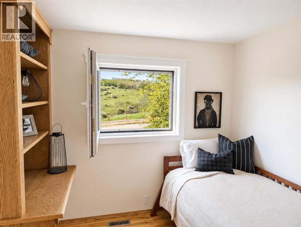 62 Macewan Park View NW - 28