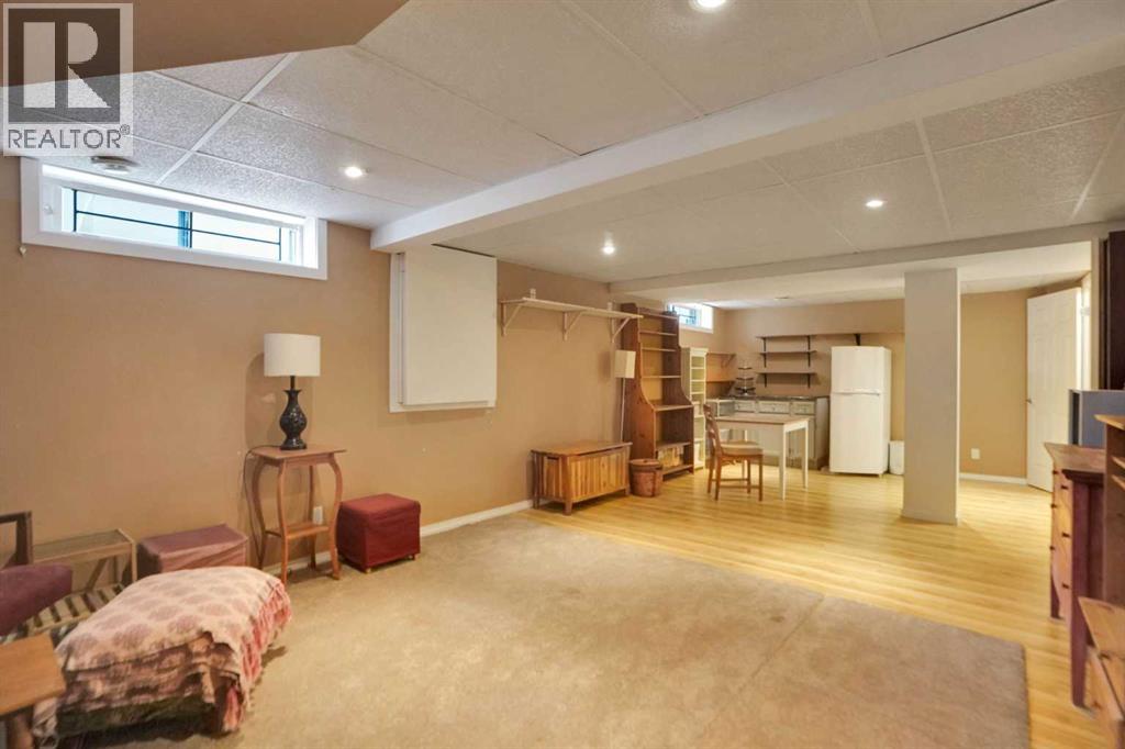 62 Macewan Park View NW - 32