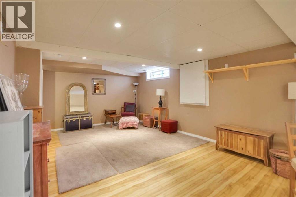 62 Macewan Park View NW - 34