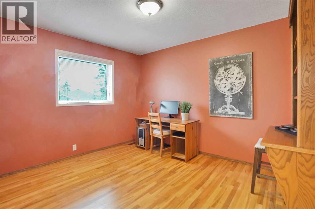 62 Macewan Park View NW - 22