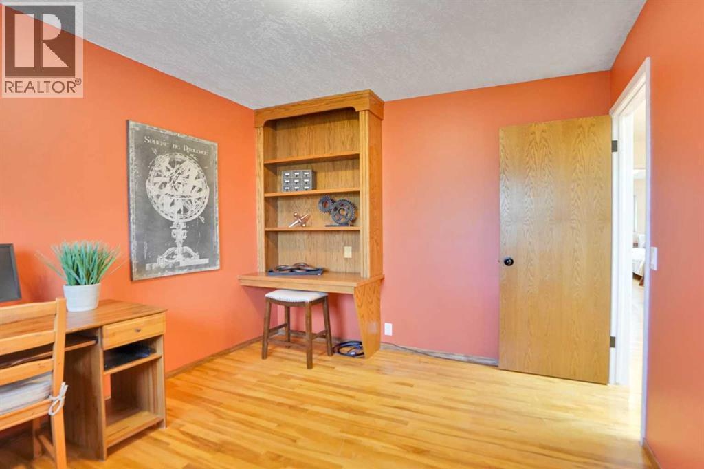 62 Macewan Park View NW - 23