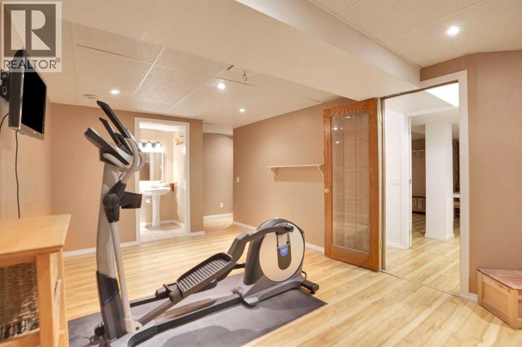 62 Macewan Park View NW - 35