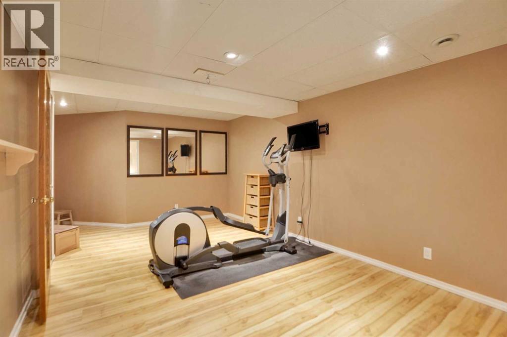 62 Macewan Park View NW - 36