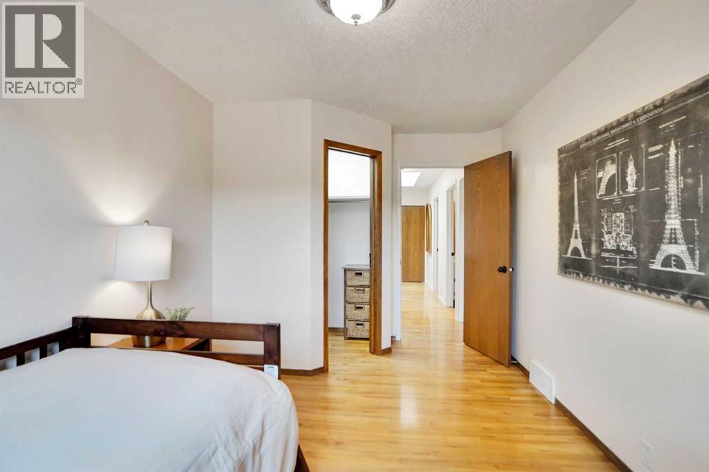62 Macewan Park View NW - 30