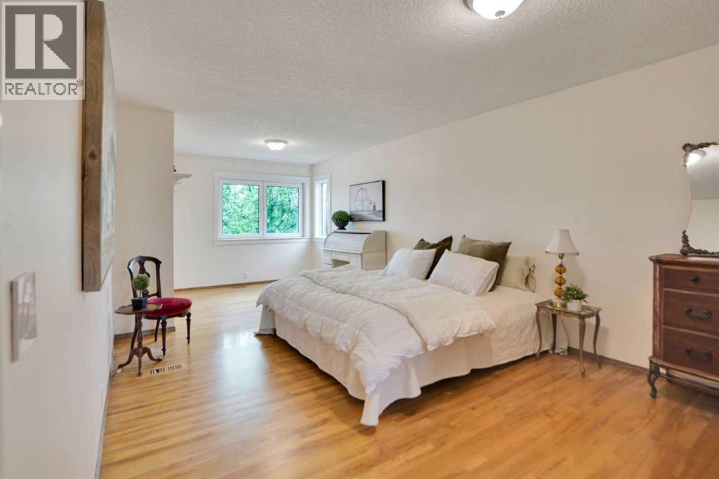 62 Macewan Park View NW - 15