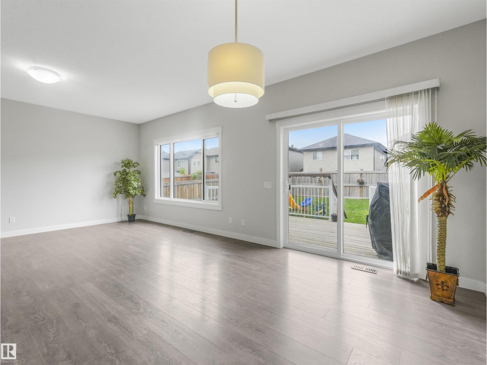 20507 99 AV NW — photo 8