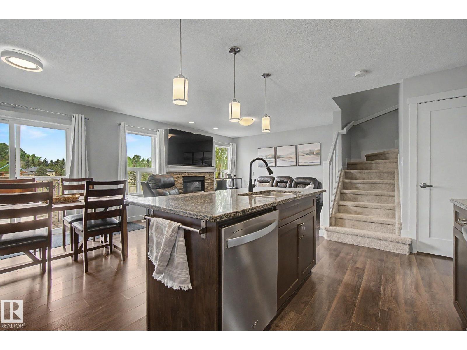 4226 204 ST NW - 4