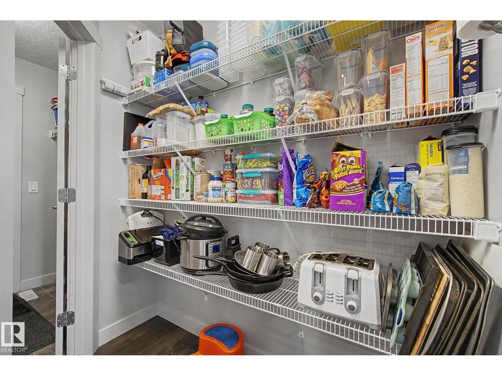 4226 204 ST NW - 8