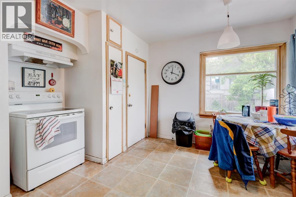 2511 15A Street SW - 16