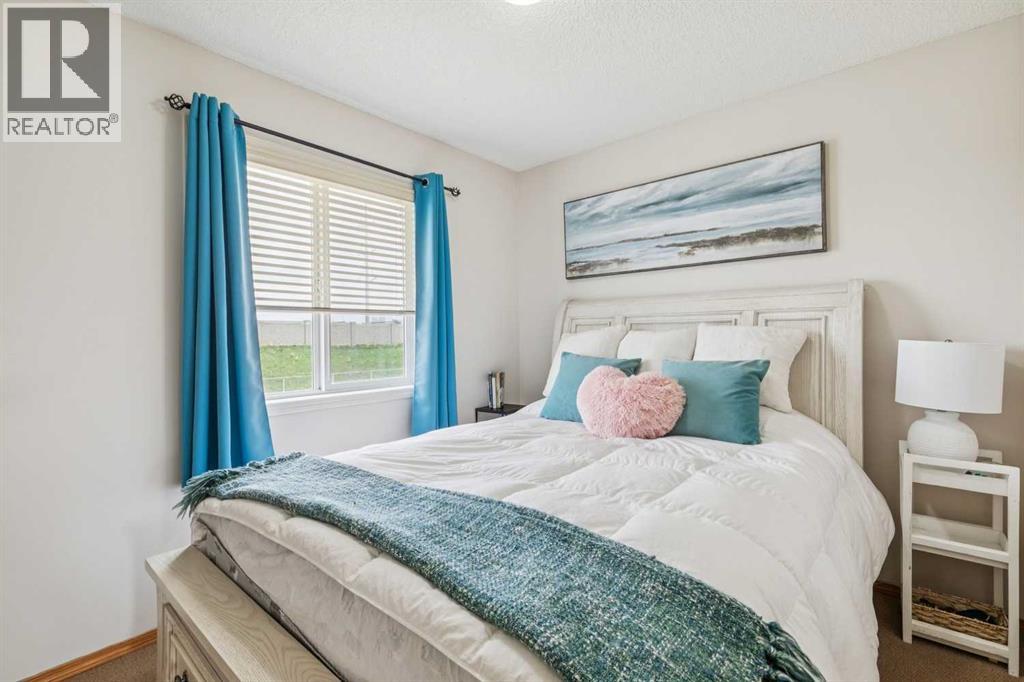146 Cranberry Close SE - 18
