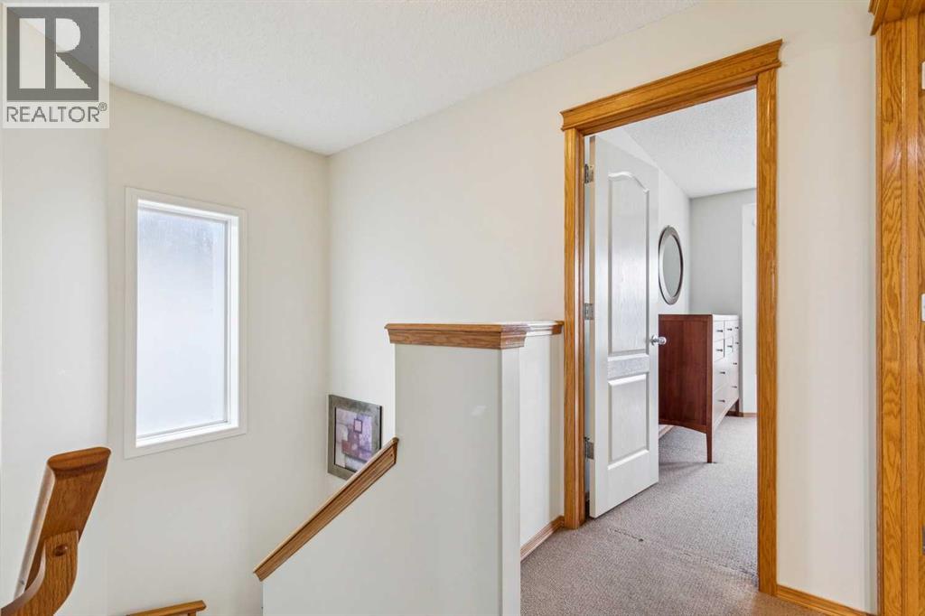 146 Cranberry Close SE - 14
