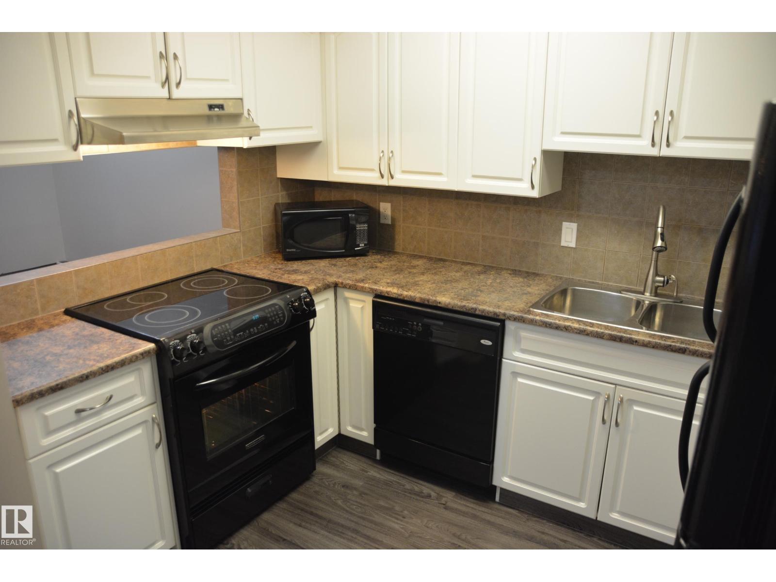 11176 83 AV NW - 12
