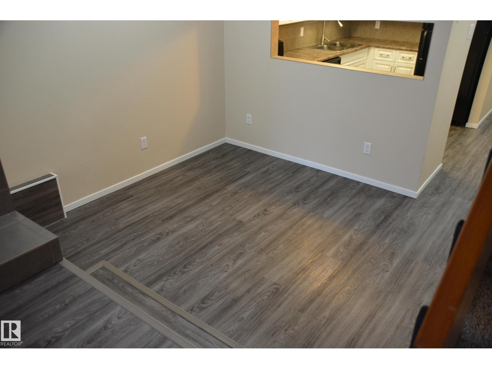 11176 83 AV NW - 16